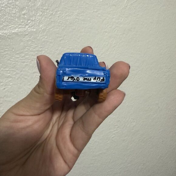 Disney Pixar Cars 3 Crazy 8 Crashers Thunder Hollow Broadside #25 Vehicle - Picture 5 of 5